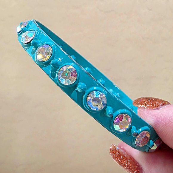 Vintage Retro Turquoise Metal Bangle Bracelet Aurora Borealis Glass Rhinestones - Picture 1 of 13